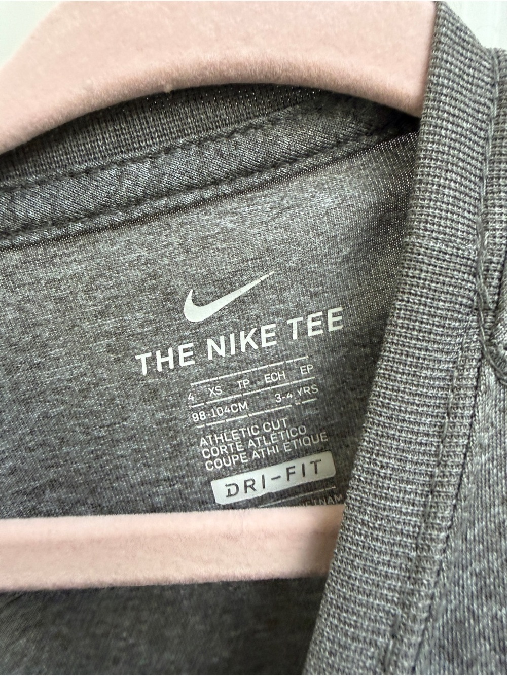 Nike Girls' 4 XS Charcoal Short-Sleeve Tee Shirt Top Blouse Heart Logo - Picture 5 of 6
